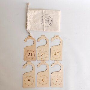 BEAUTIFUL FEPHAS Wooden Toddler Closet Dividers Floral bnip KEEPSAKE PIECE